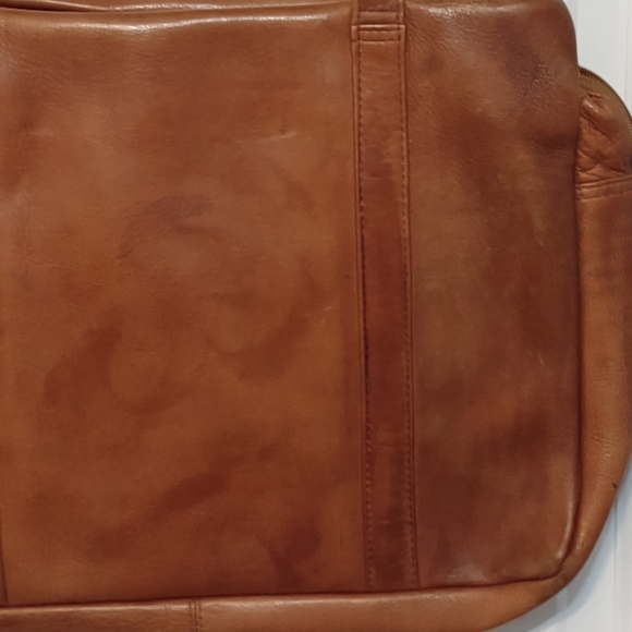 Columbian leather tote. - Picture 3 of 8